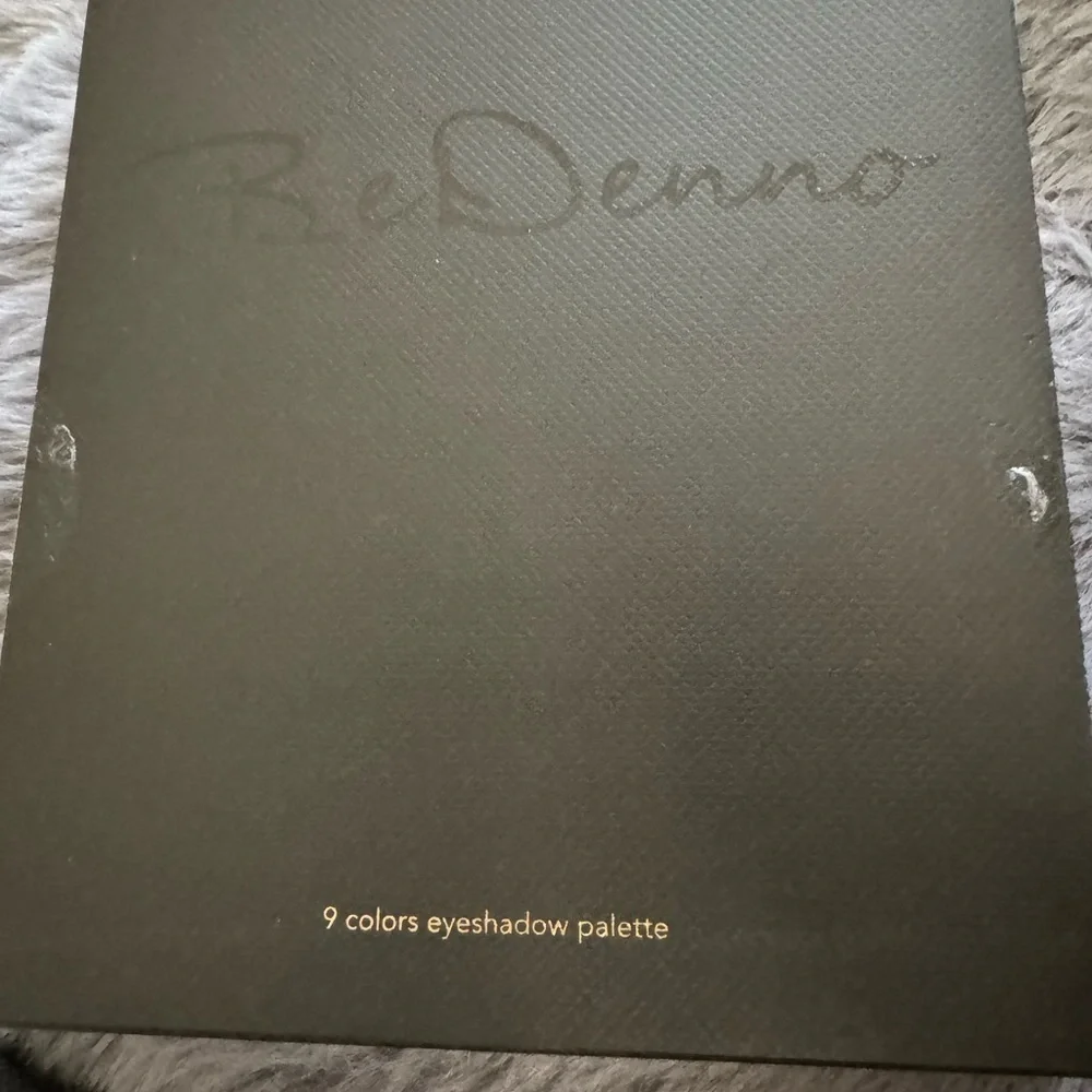 BE Denno Eyeshadow Palette